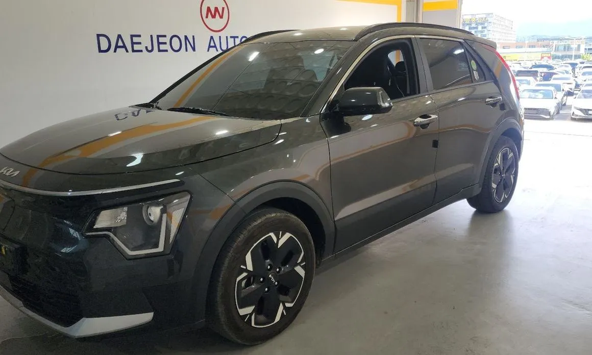 Kia Niro — фото 1