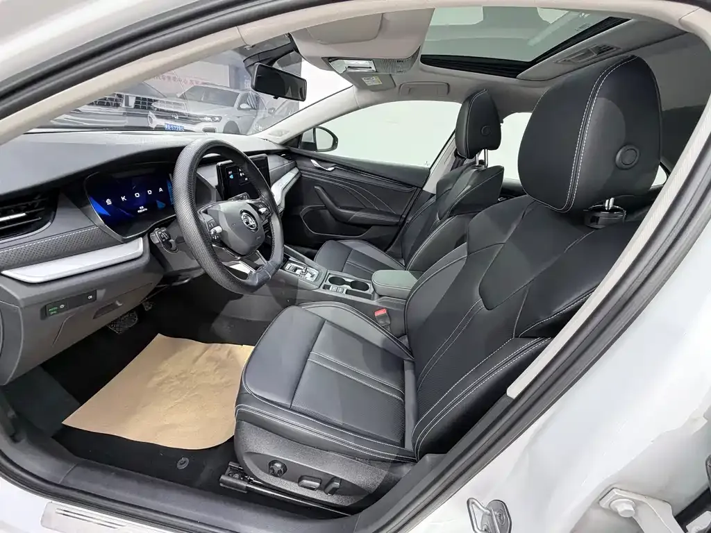 Skoda Octavia — фото 5