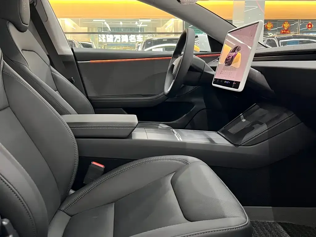 Tesla Model 3 — фото 3