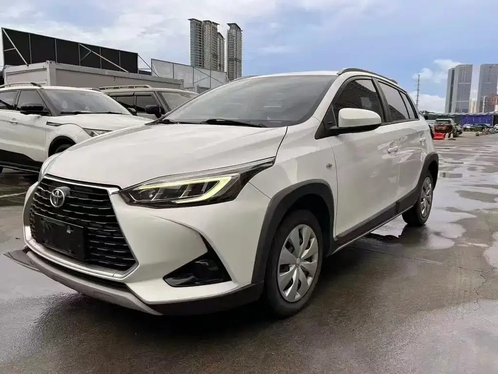 Toyota Yaris L