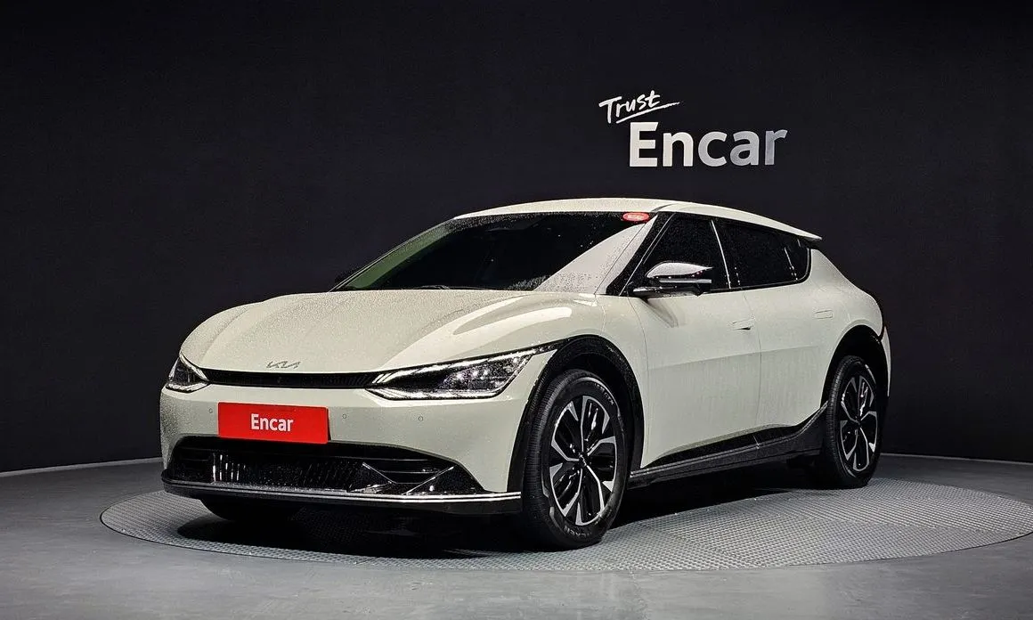 Kia EV6 — фото 1