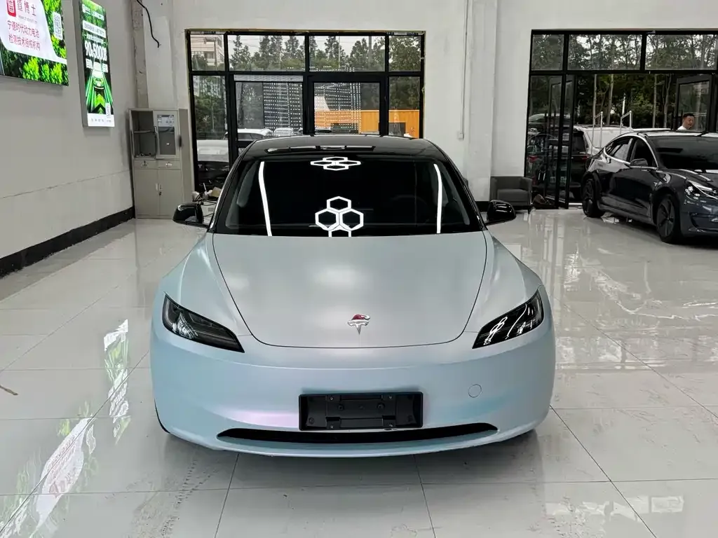 Tesla Model 3 — фото 5