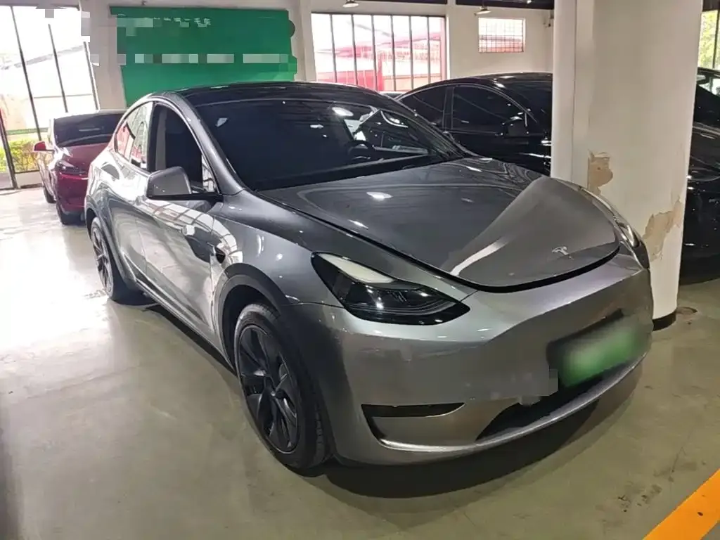 Tesla Model Y — фото 7