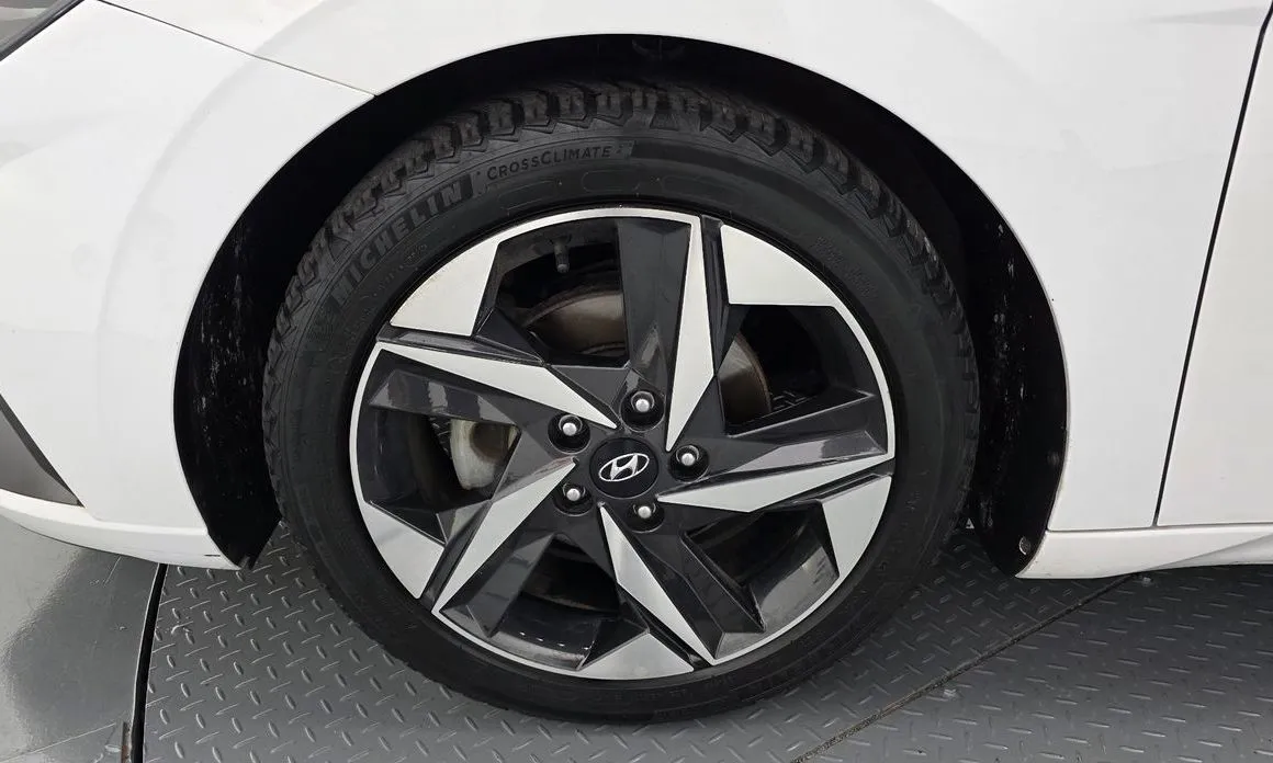 Hyundai AVANTE — фото 4