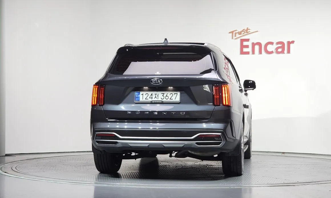 Kia Sorento — фото 5