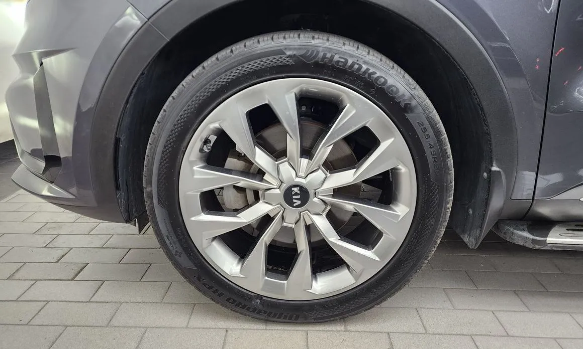 Kia Sorento — фото 4