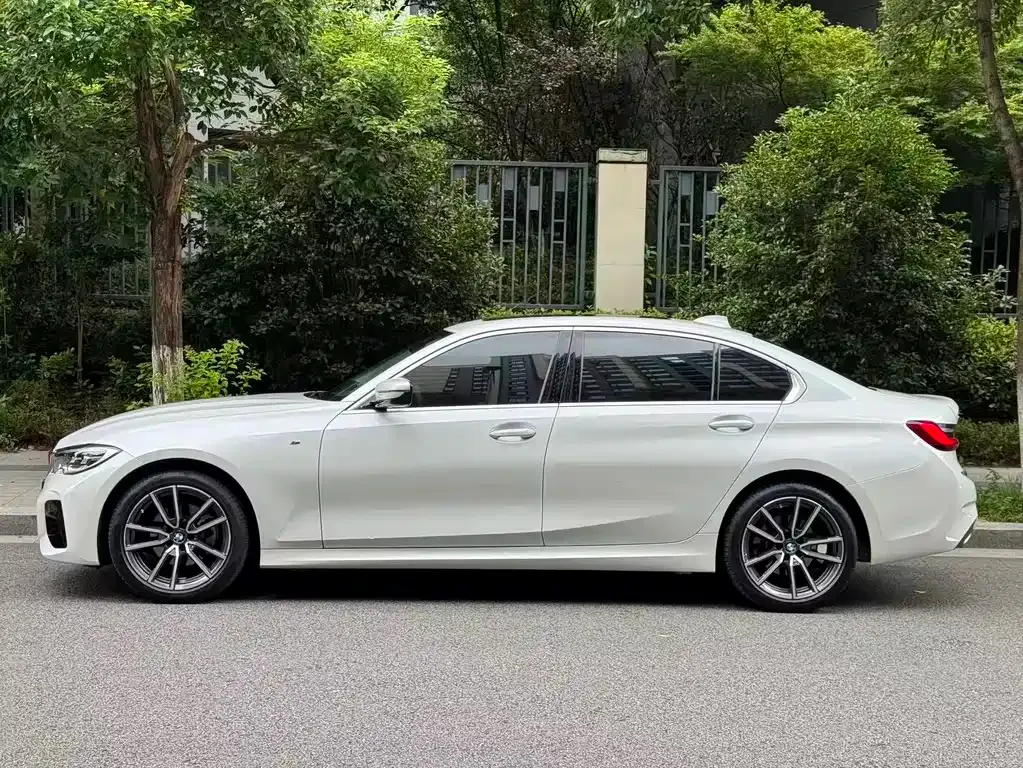 BMW 3 Series 2022 из CN, фото 3