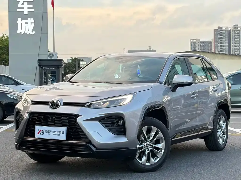 Toyota Wildlander — фото 1