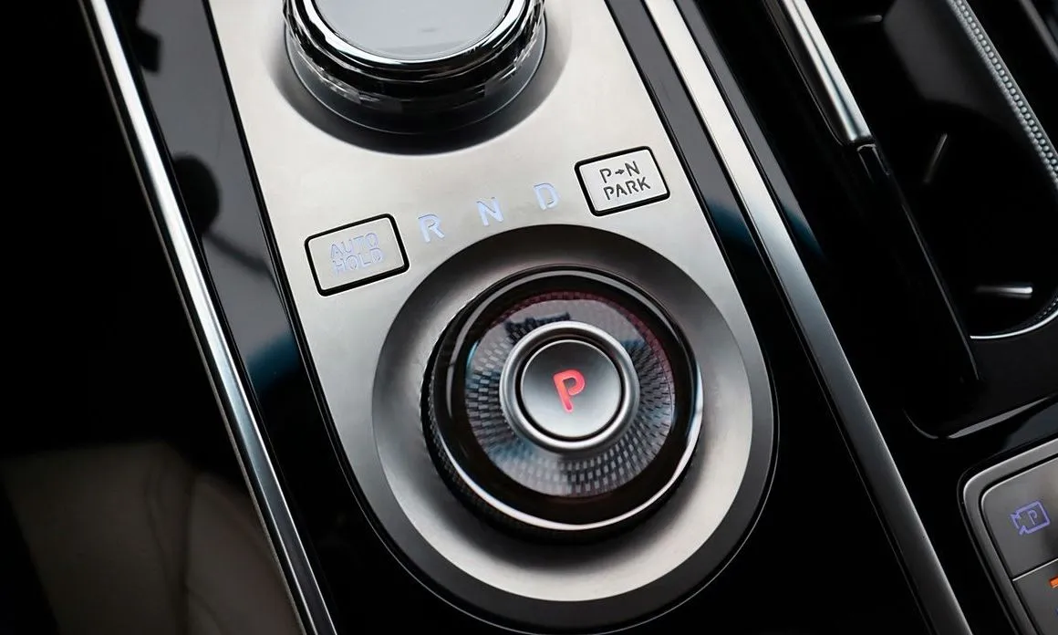 Genesis GV80 — фото 10