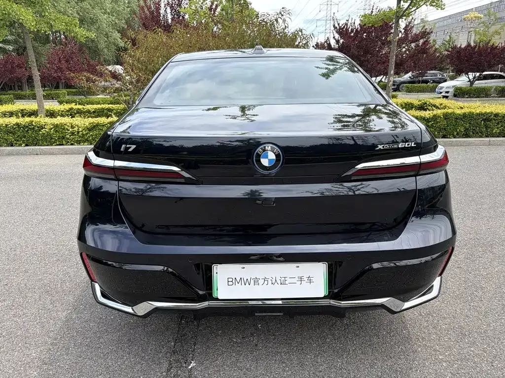 BMW i7 — фото 10