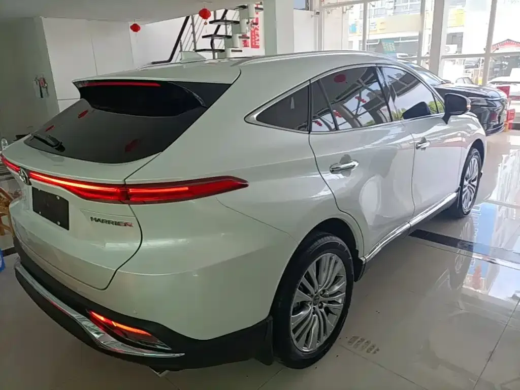 Toyota Harrier — фото 7