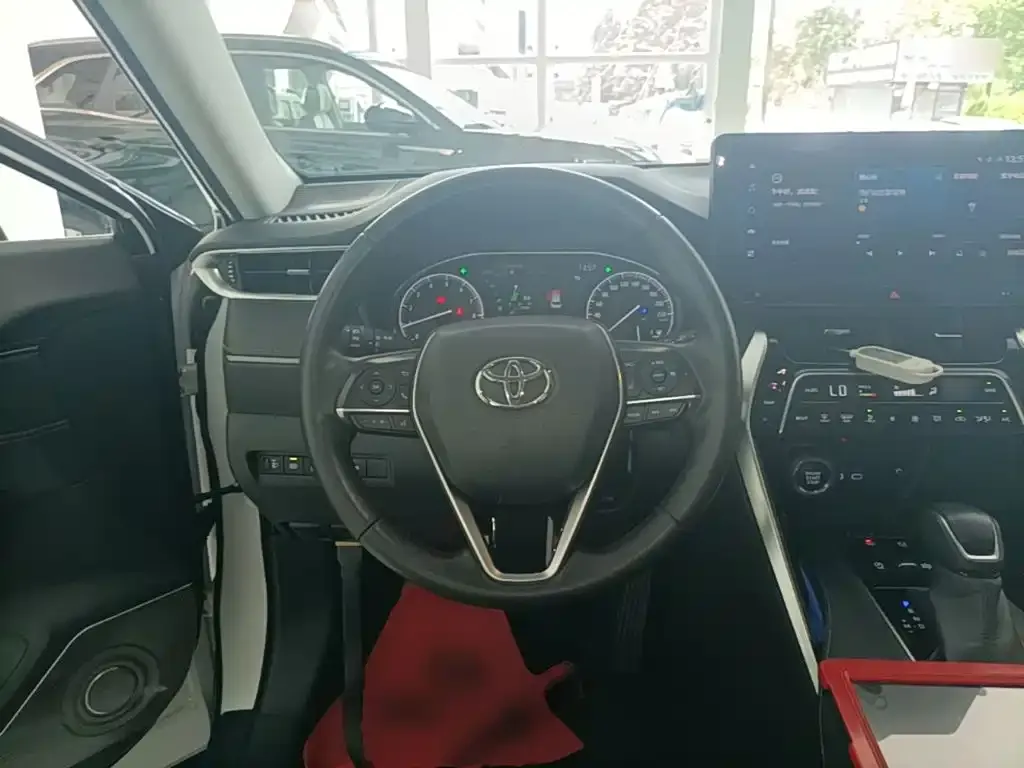 Toyota Harrier — фото 9