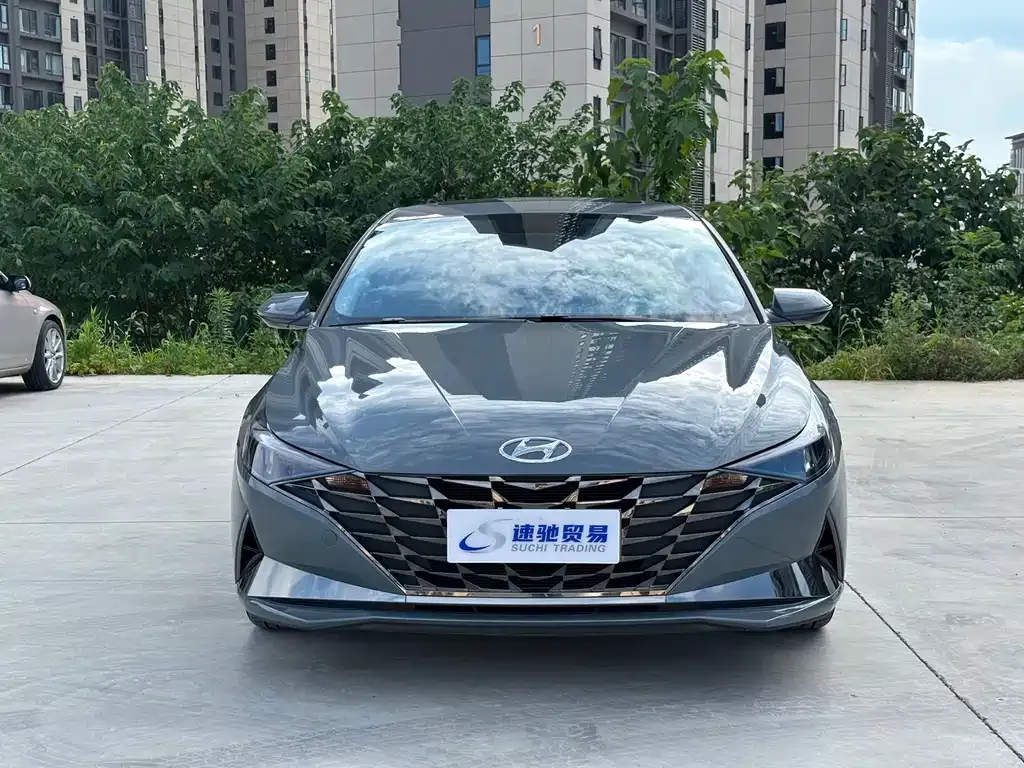 Hyundai Elantra — фото 4