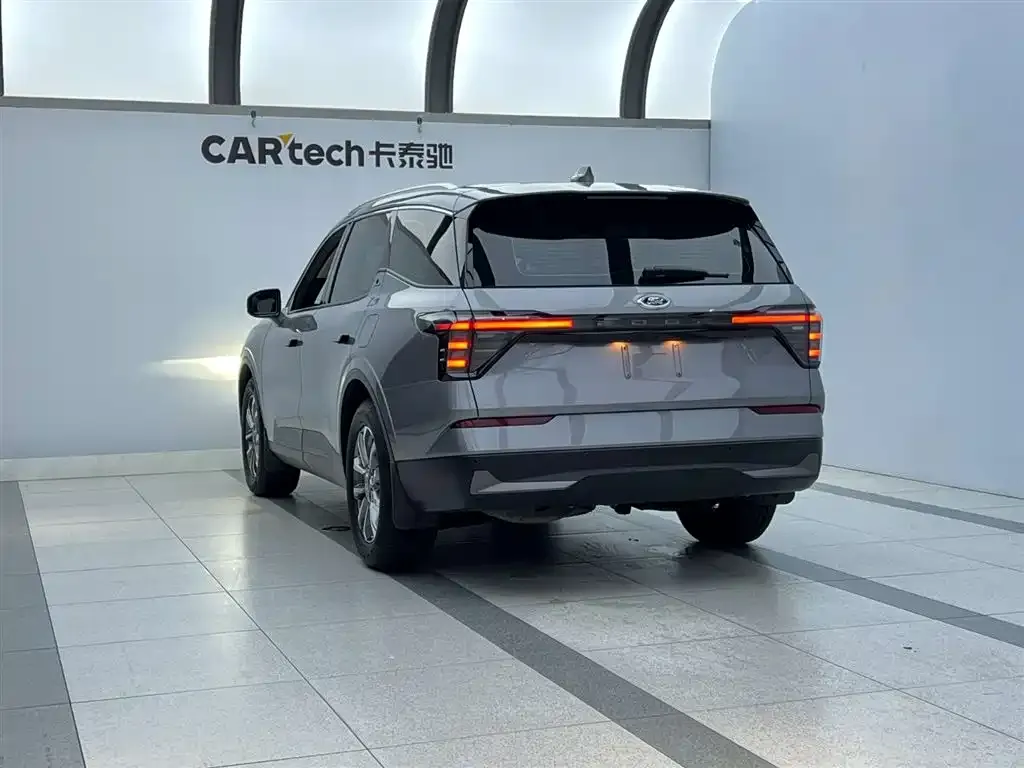 Ford Edge — фото 9