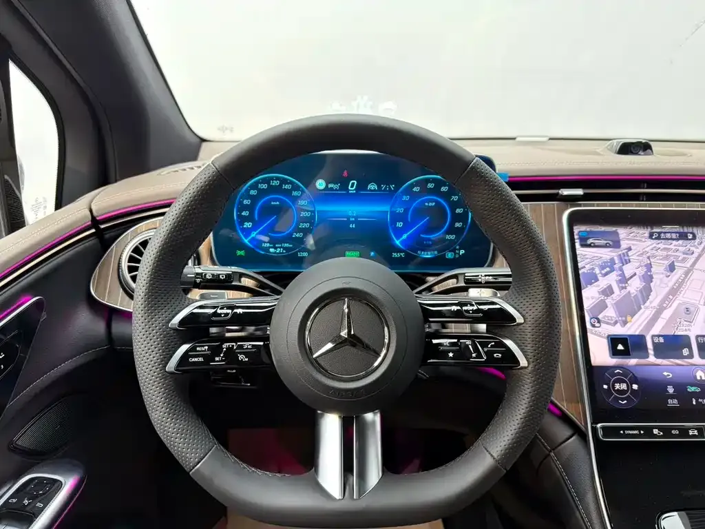 Mercedes-Benz EQE SUV — фото 4