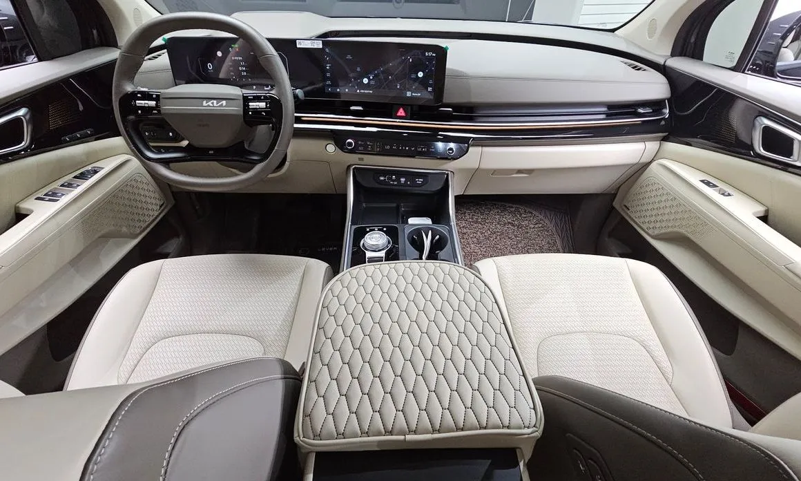 Kia Carnival — фото 10