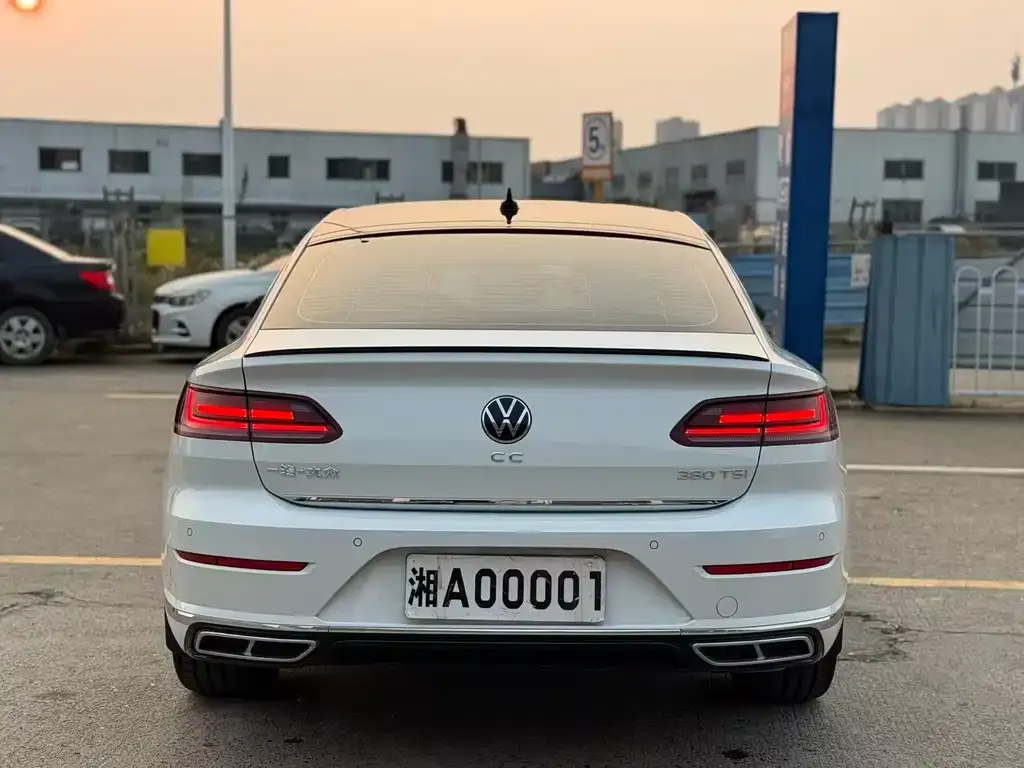 Volkswagen CC — фото 8