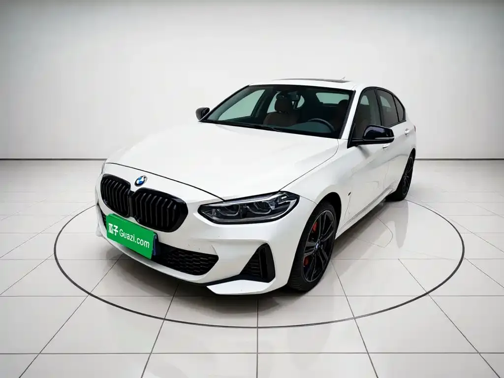 BMW 1 Series — фото 1