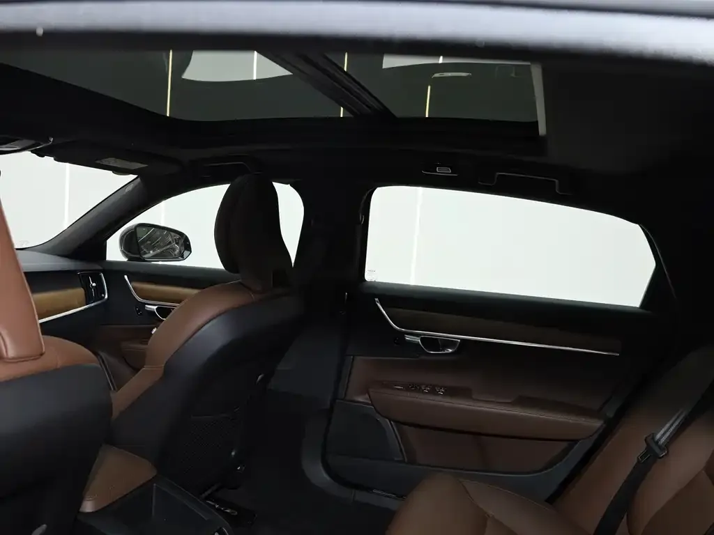 Volvo S90 — фото 10