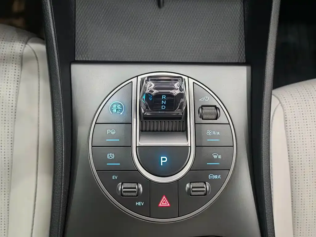 BYD Seal 05 DM-i — фото 7