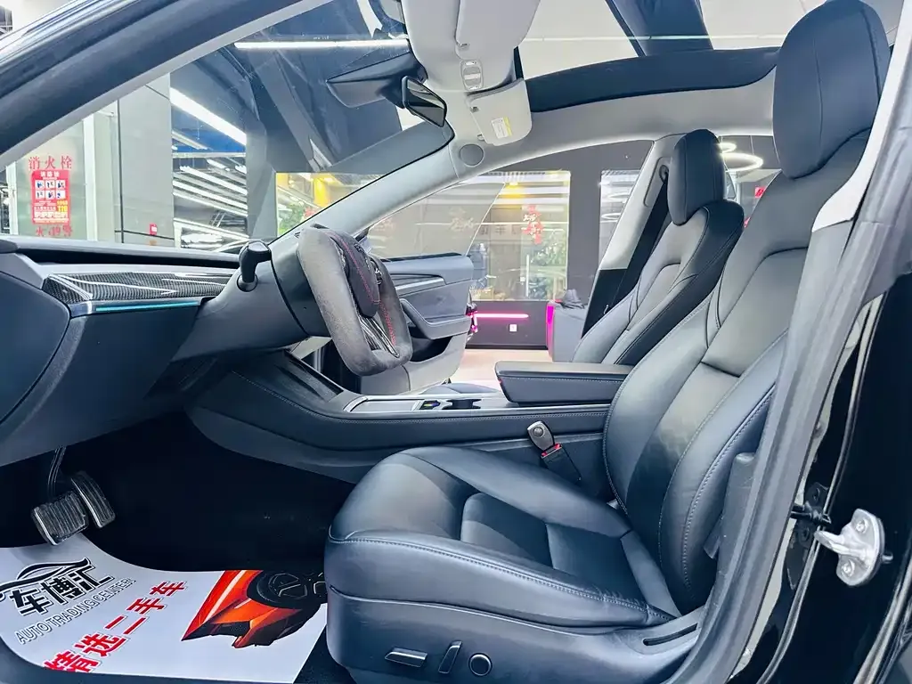 Tesla Model 3 — фото 6