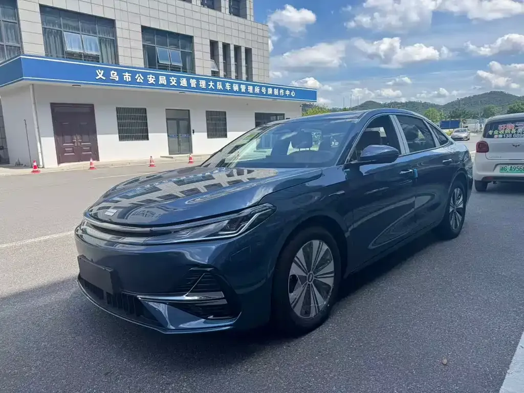 Geely 银河A7 EM — фото 1
