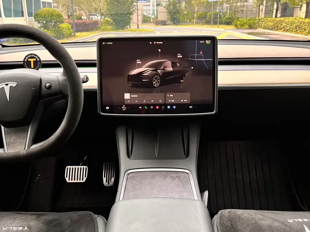 Tesla Model Y — фото 2