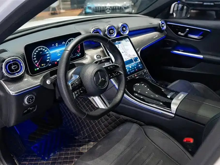 Mercedes-Benz C-Class — фото 10
