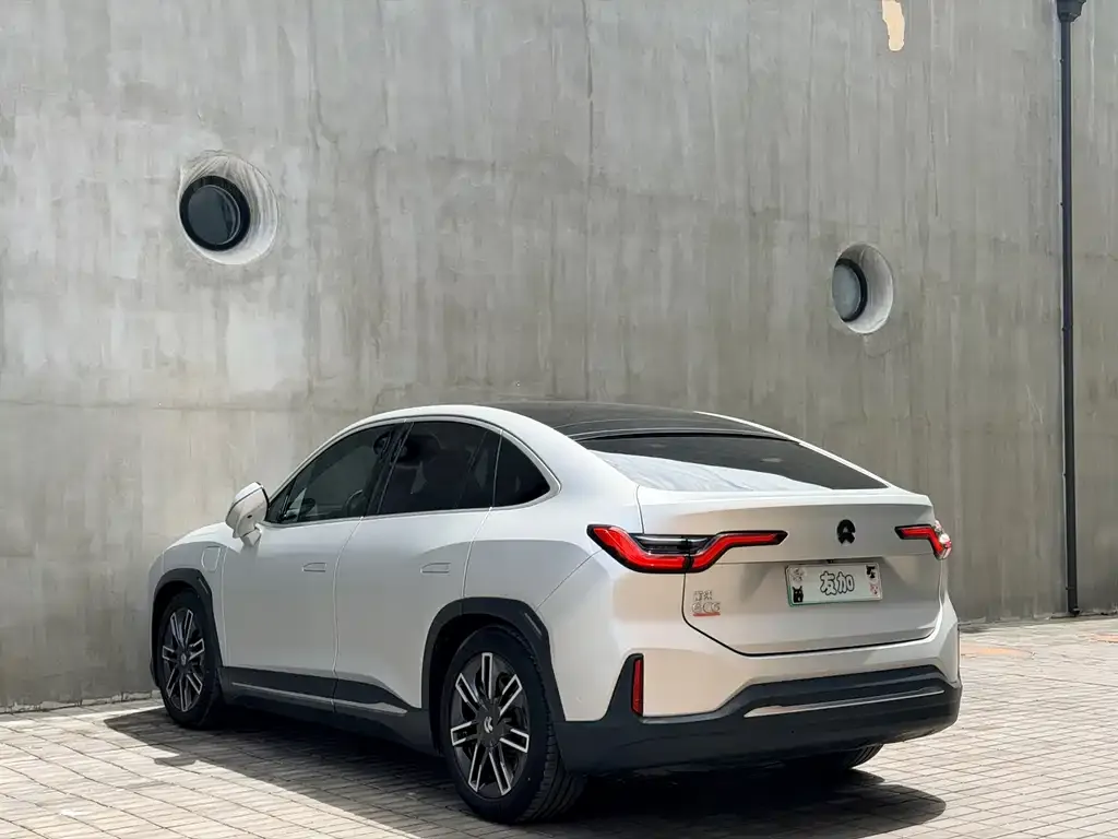 NIO EC6 — фото 7