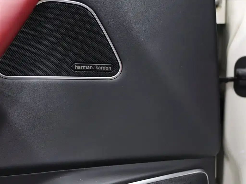 Maserati Levante — фото 10