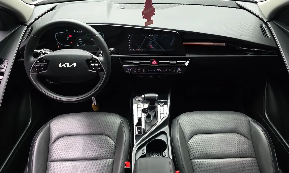 Kia Niro — фото 10