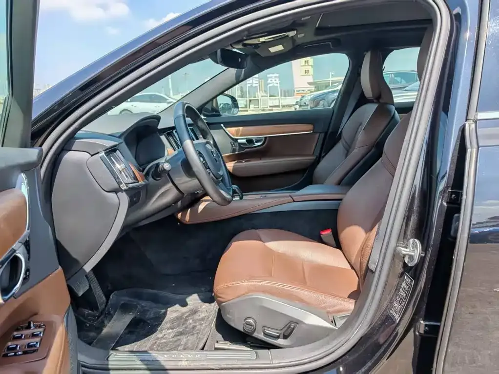 Volvo S90 — фото 10