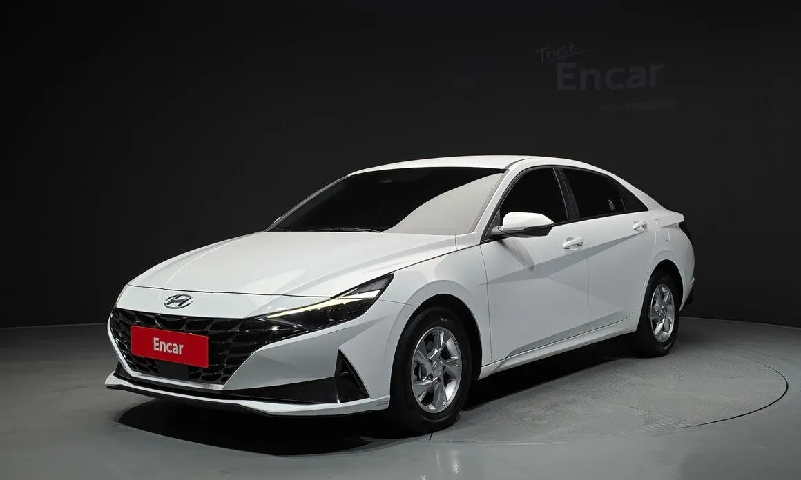 Hyundai AVANTE — фото 1