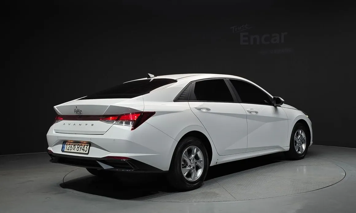 Hyundai AVANTE — фото 3