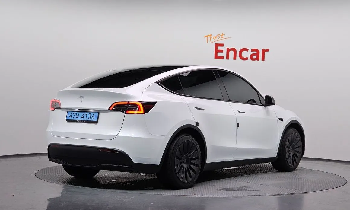 Tesla Model Y — фото 5