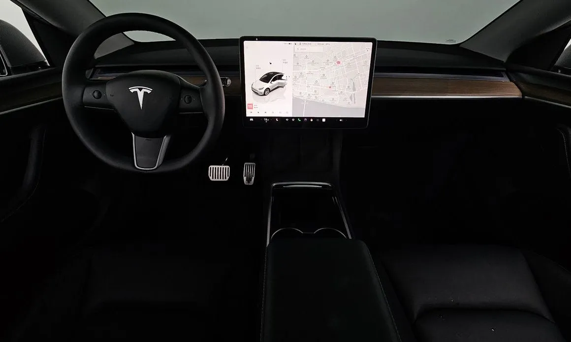 Tesla Model Y — фото 3