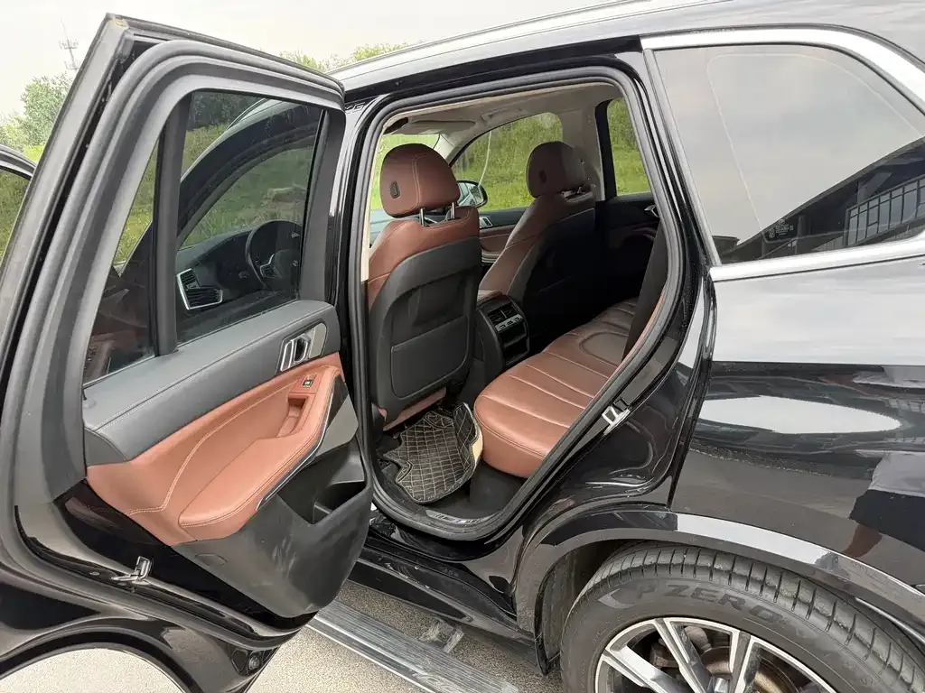 BMW X5 (Import) — фото 7
