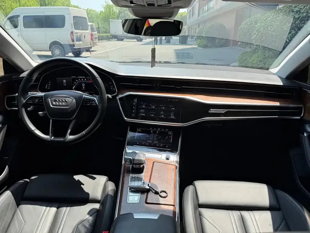 Audi A7 — фото 7