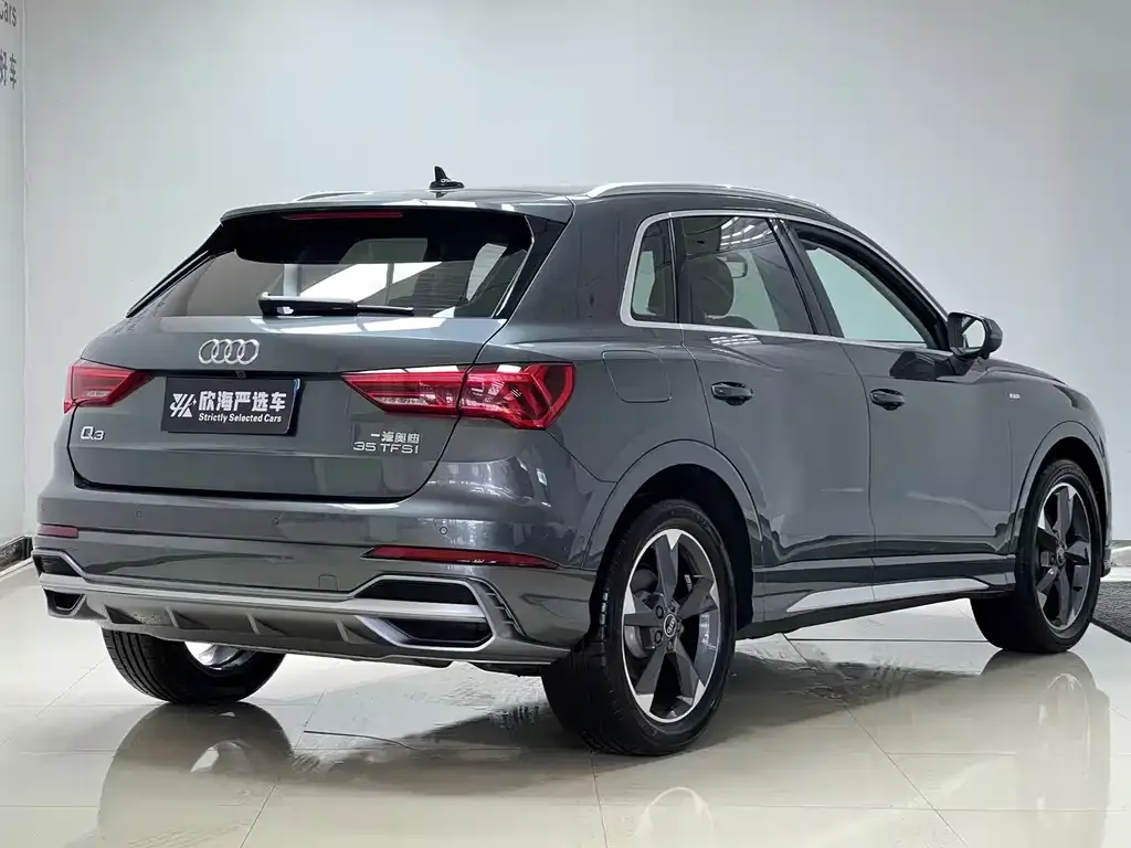 Audi Q3 — фото 10