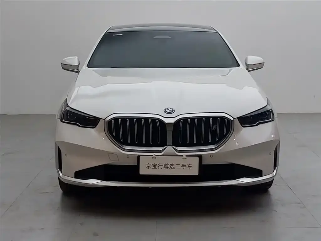 BMW i5 — фото 10