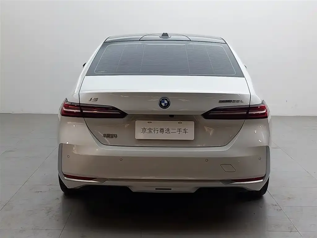 BMW i5 — фото 4