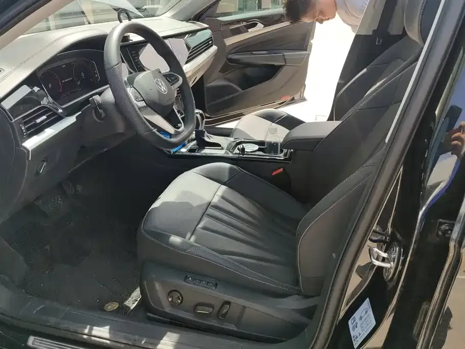 Volkswagen Passat — фото 7