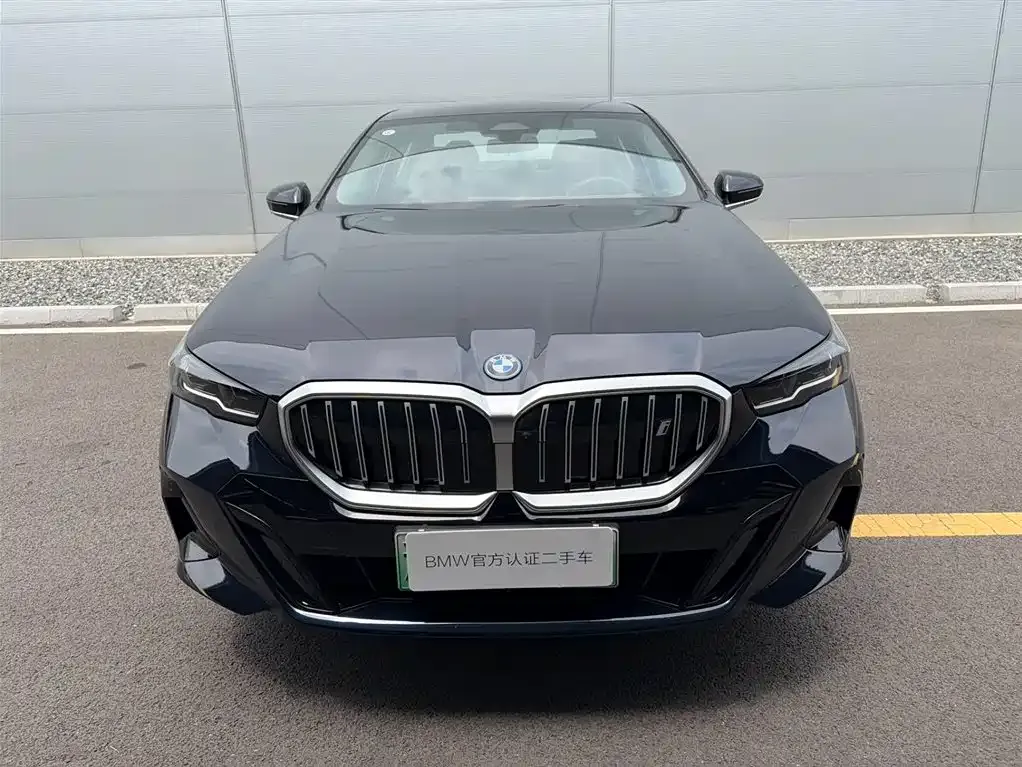 BMW i5 — фото 8