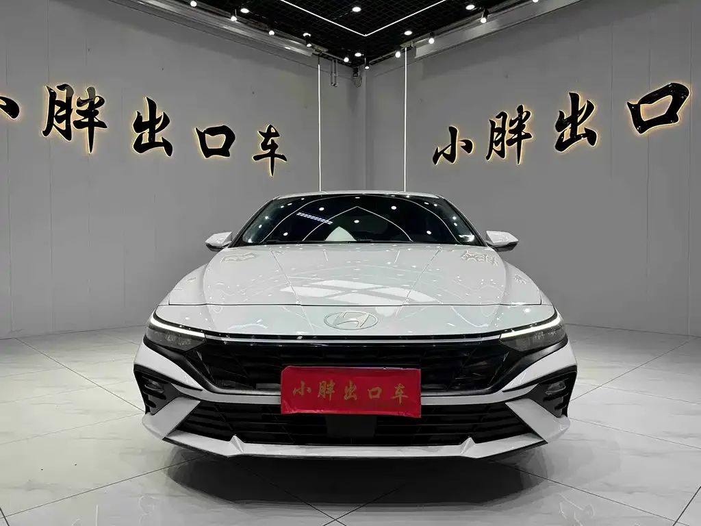 Hyundai Elantra — фото 4