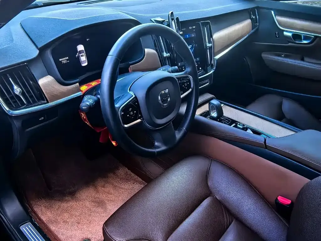 Volvo S90 — фото 6