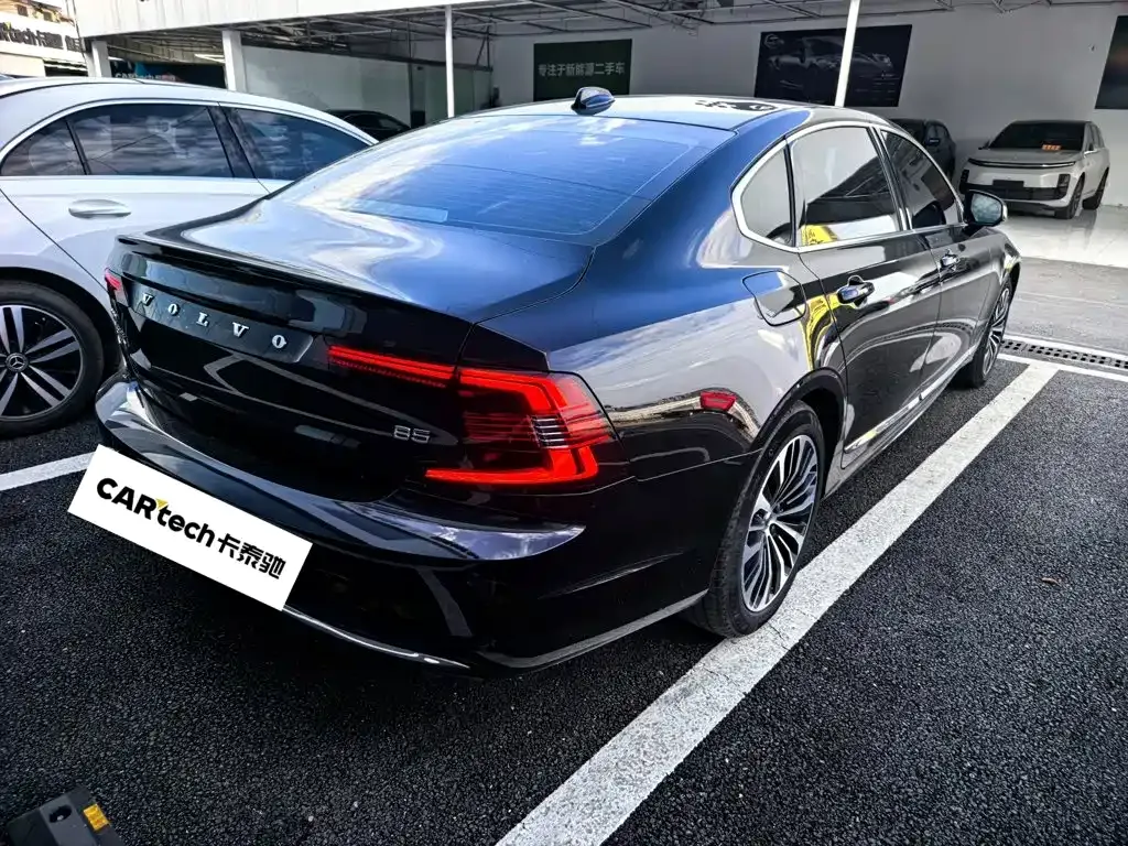 Volvo S90 — фото 9