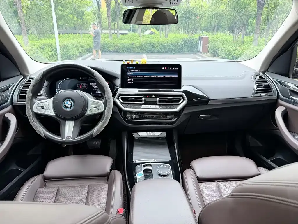 BMW iX3 — фото 3
