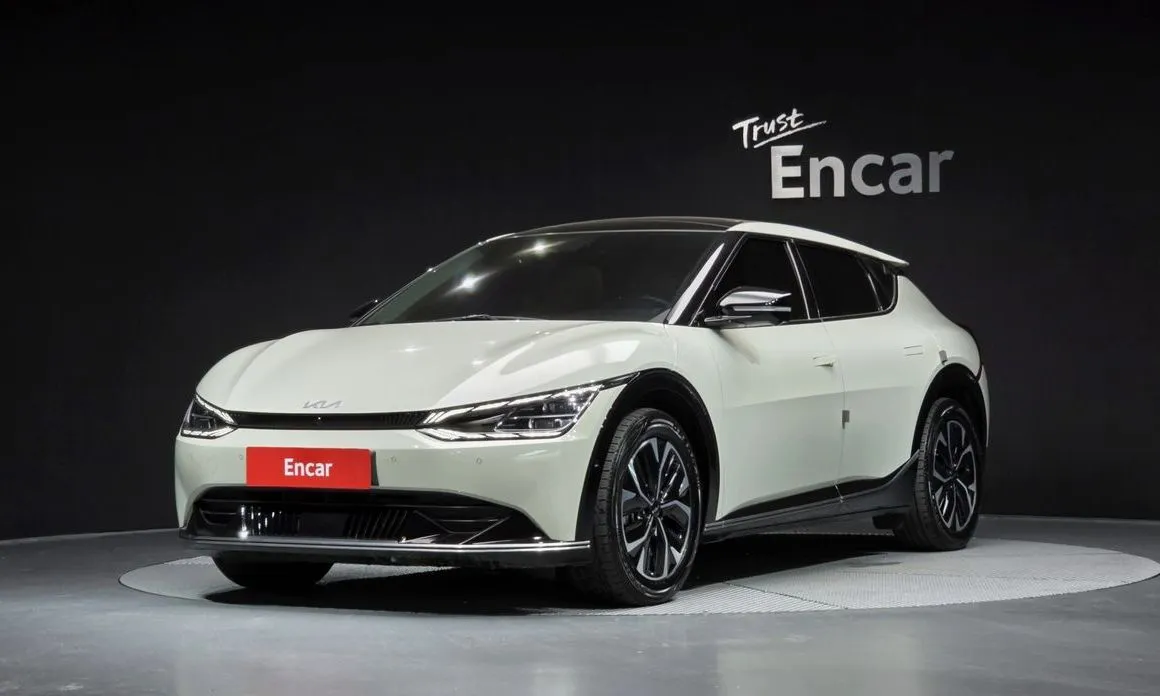 Kia EV6 — фото 1