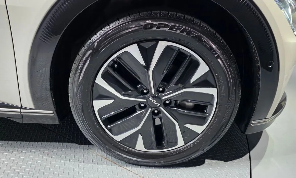 Kia EV6 — фото 7
