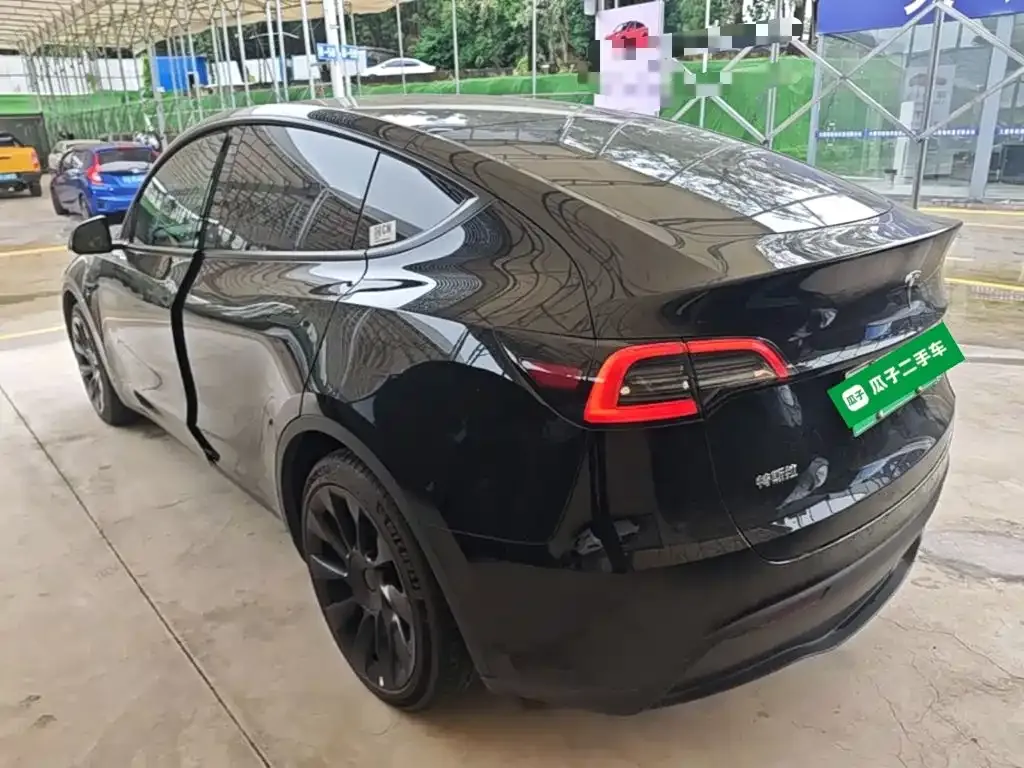 Tesla Model Y — фото 4
